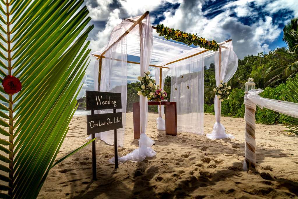 Banyan Tree Seychelles Hotel Takamaka Exterior photo